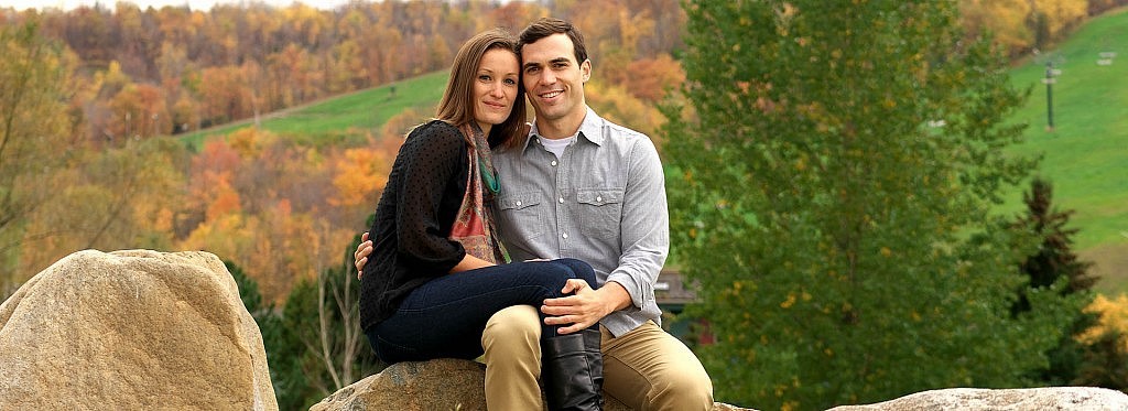 blue mountain village photographer collingwood photographer blue mountain engagement fall