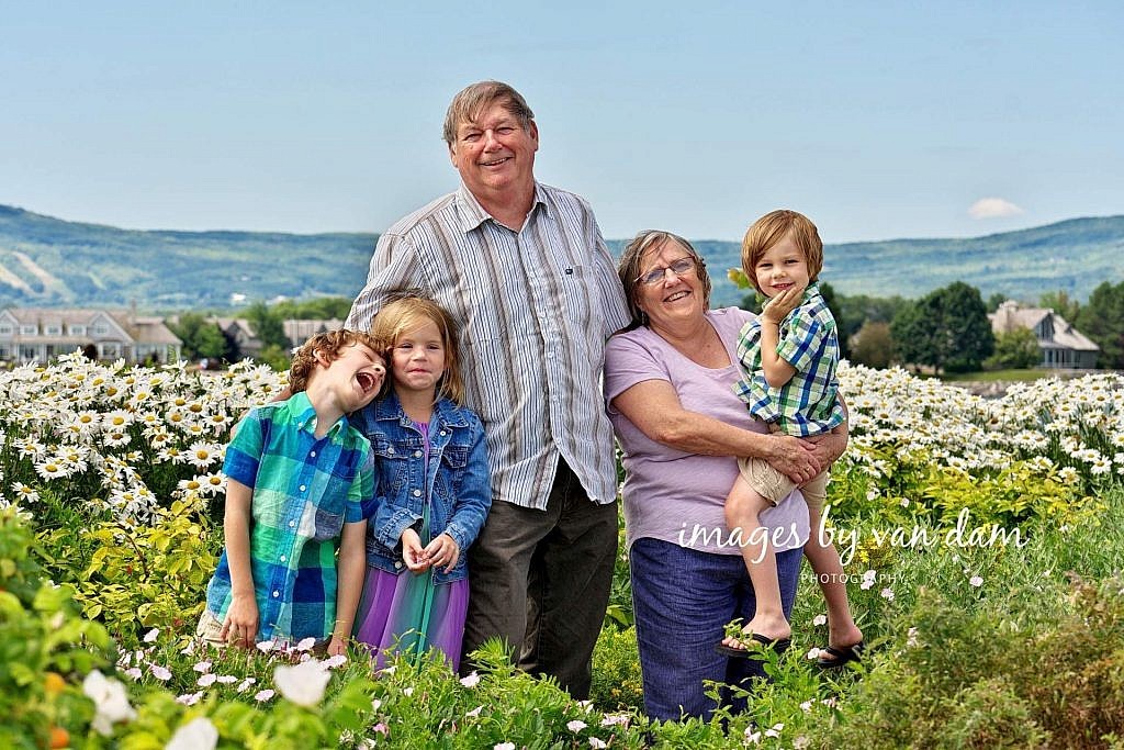 Collingwood Photographer: Harbourlands Park Family Photography Session