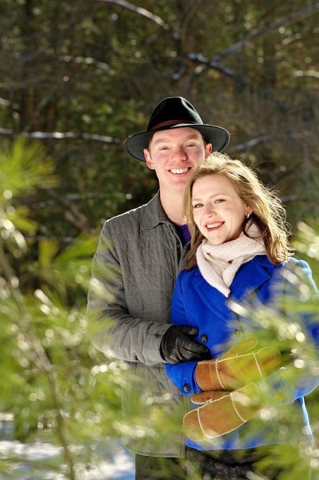Wasaga beach photographer winter engagement session