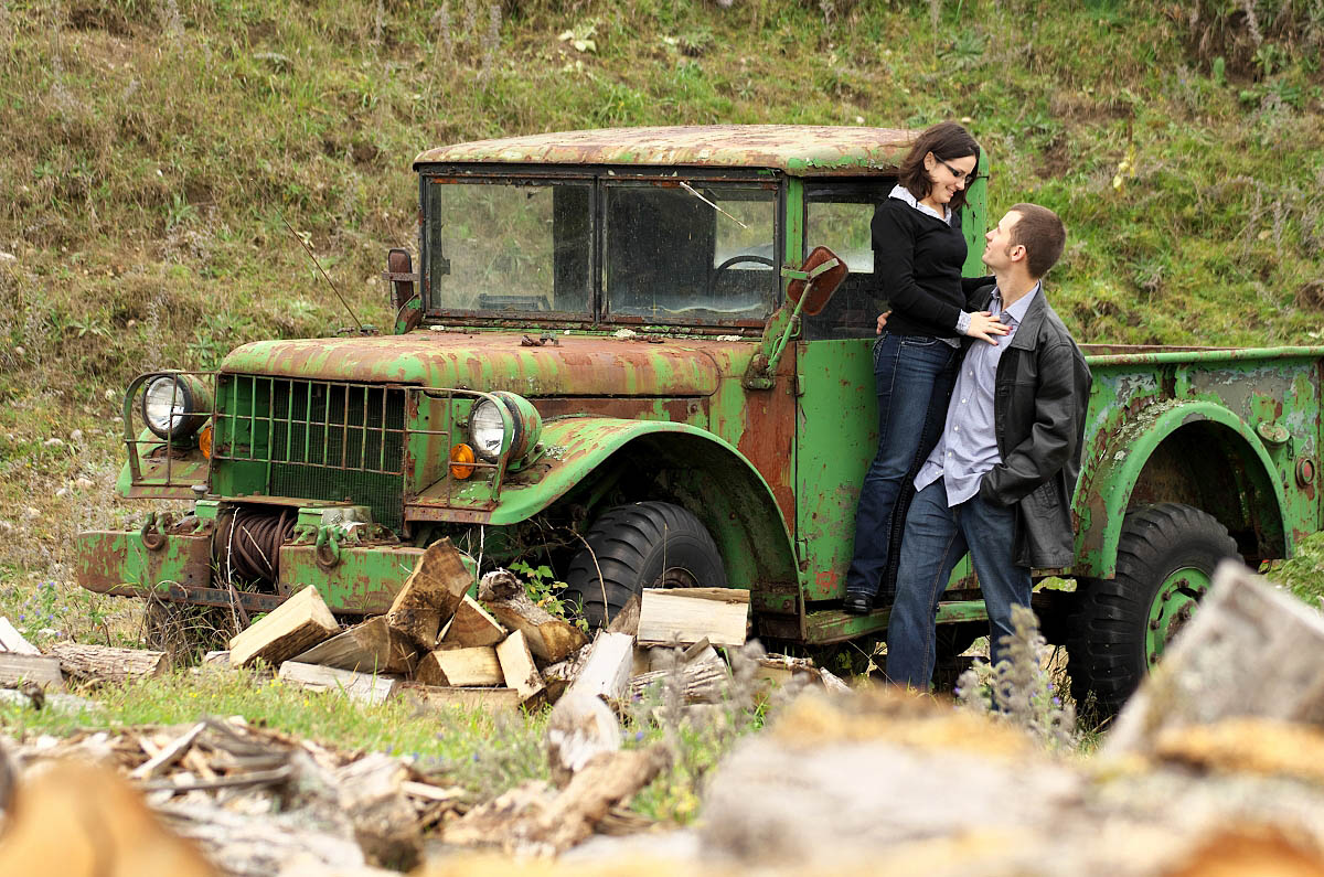 peterboorugh photographer engagement session with antique truck