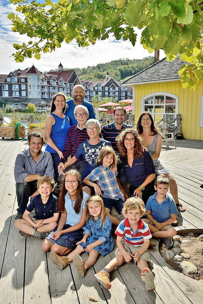 collingwood photographer blue mountain village family portraits