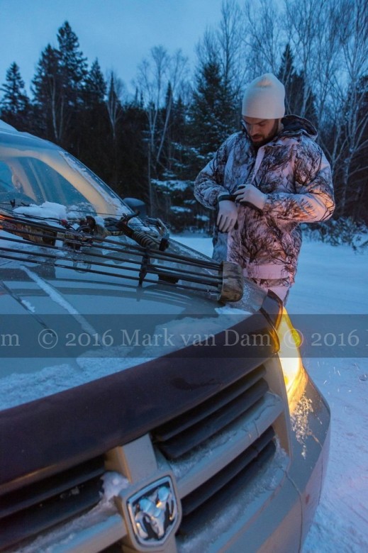 compound bow hunting photos winter A162