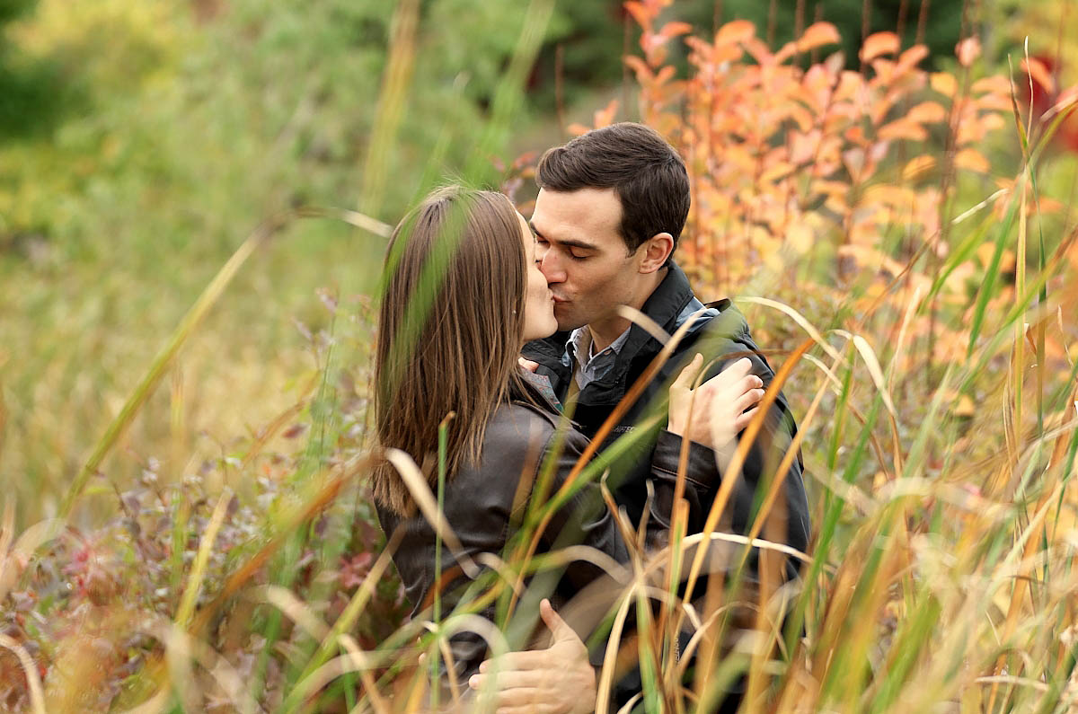 blue mountain village photographer collingwood photographer blue mountain engagement fall