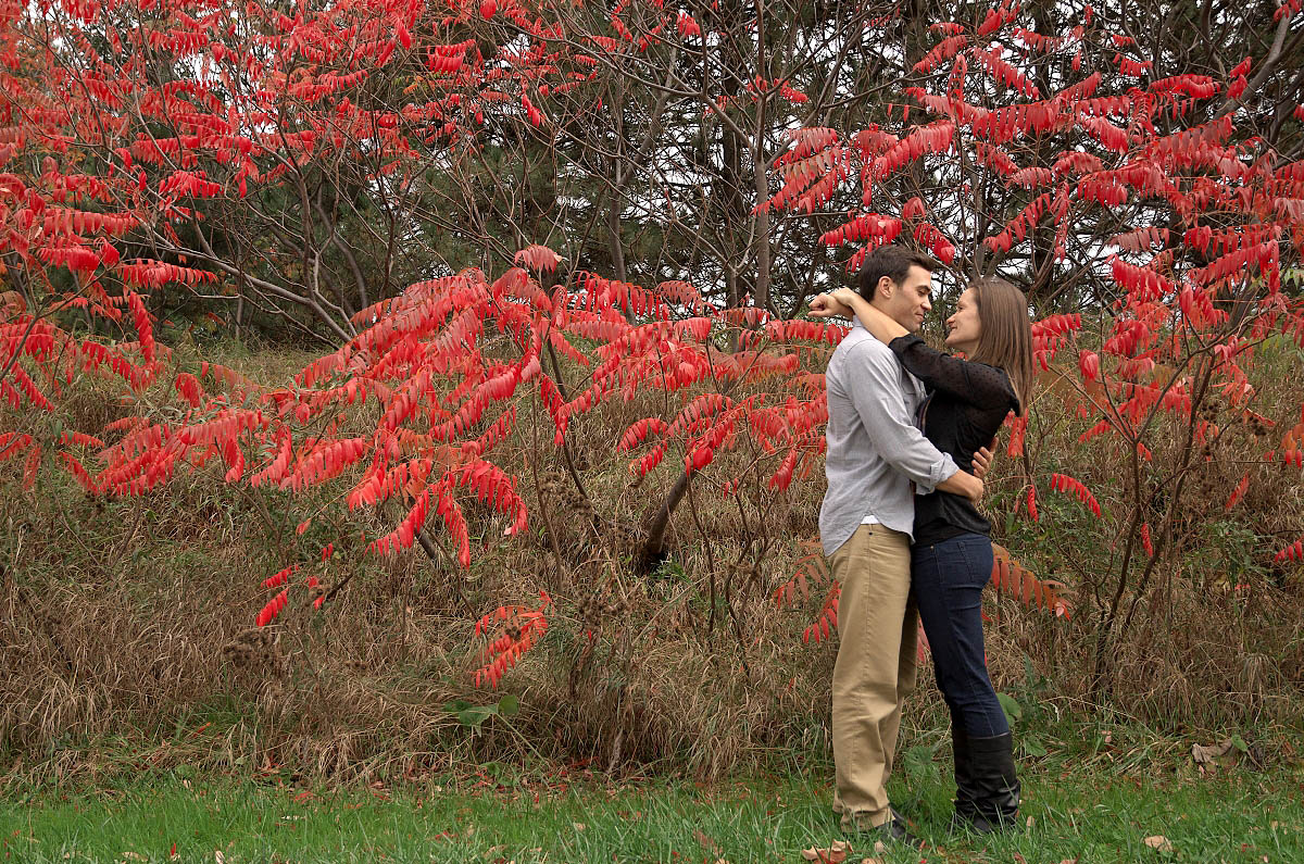 blue mountain village photographer collingwood photographer blue mountain engagement fall fall engagement session blue mopuntain engagement photographer