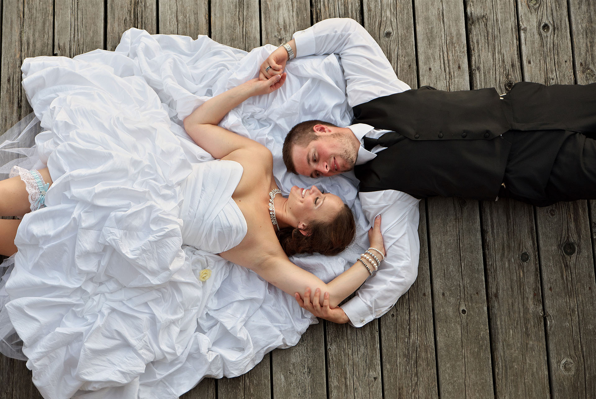 midland wedding photographer captures discovery harbour wedding photography b