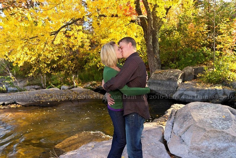 Burleigh falls engagement session with fall colours