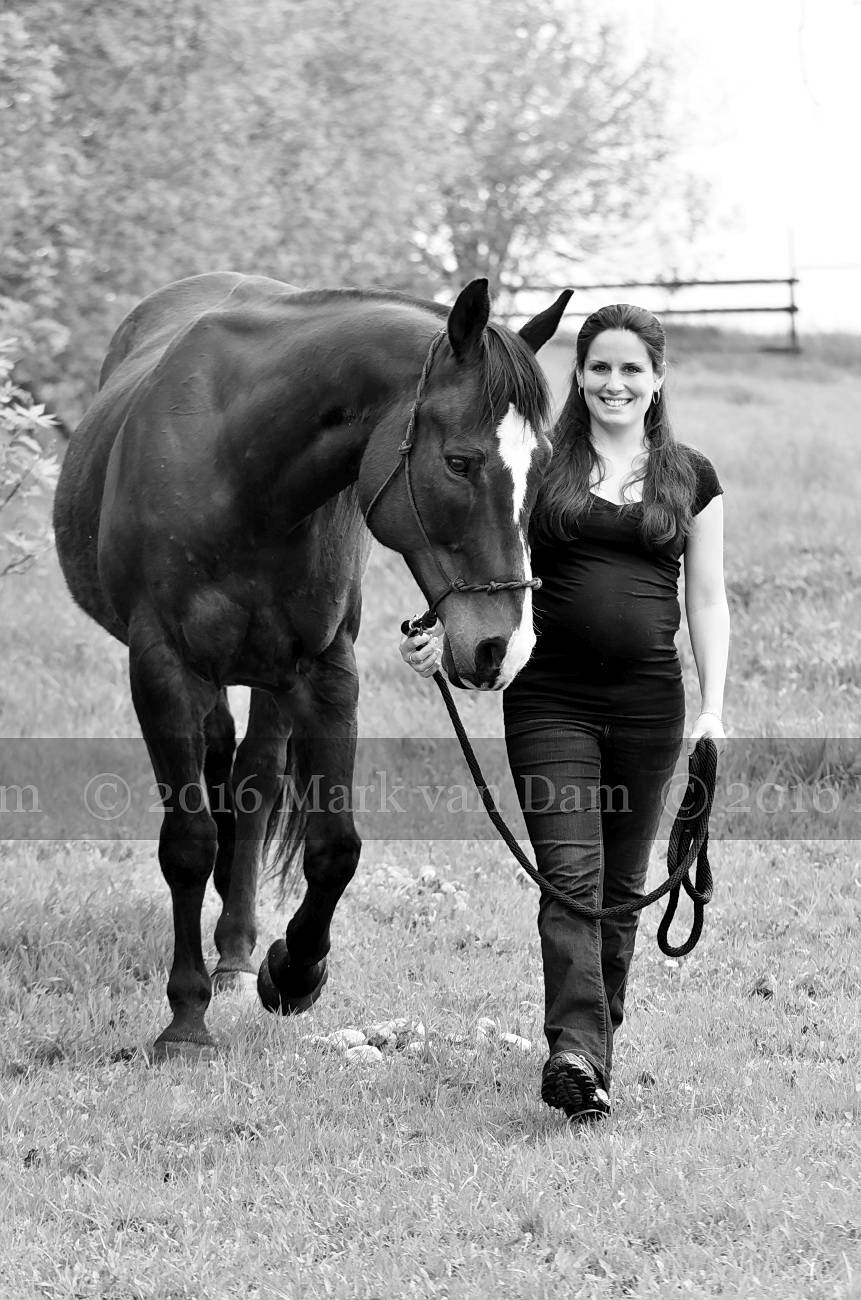 barrie maternity photographer collingwood maternity waaga maternity A257 edit