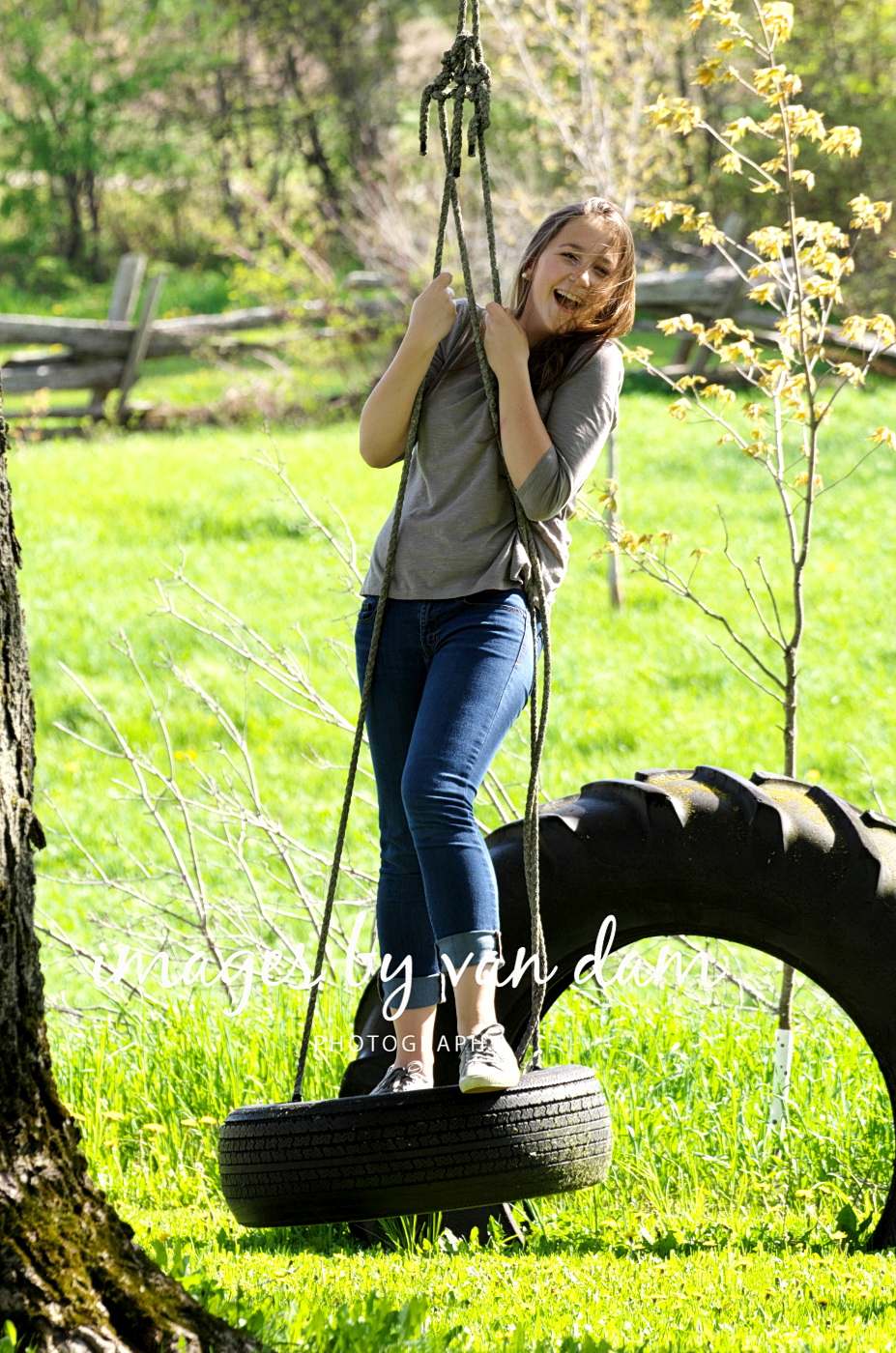 family portraits in the country barrie photographer singhampton photographer collingwood photographer