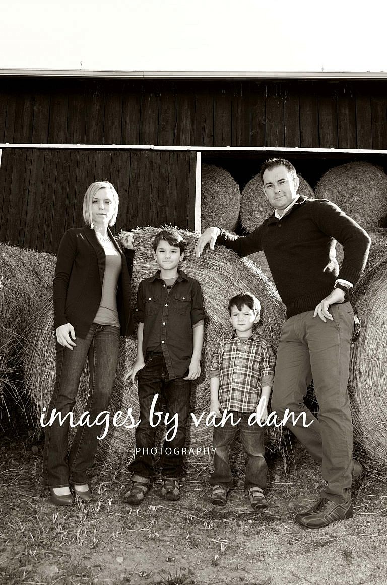 stayner photographer barrie photographer family portraits wasaga photographer collingwood photographer
