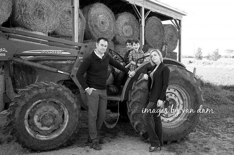 stayner photographer barrie photographer family portraits wasaga photographer collingwood photographer