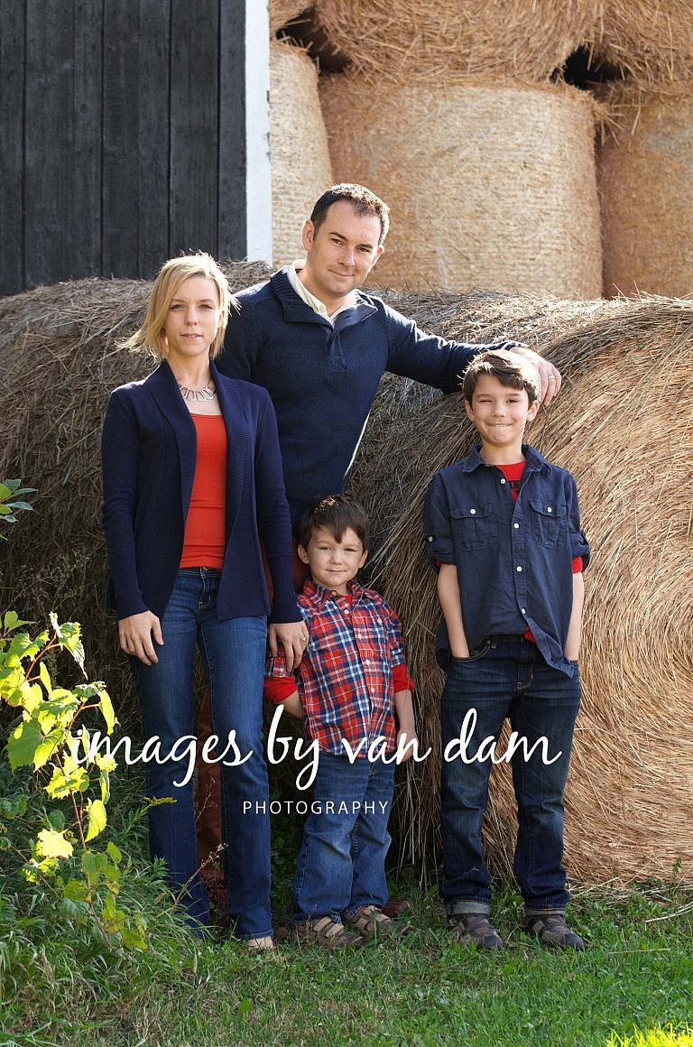 stayner photographer barrie photographer family portraits wasaga photographer collingwood photographer