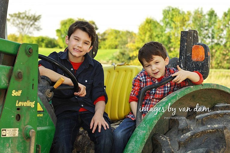 stayner photographer barrie photographer family portraits wasaga photographer collingwood photographer