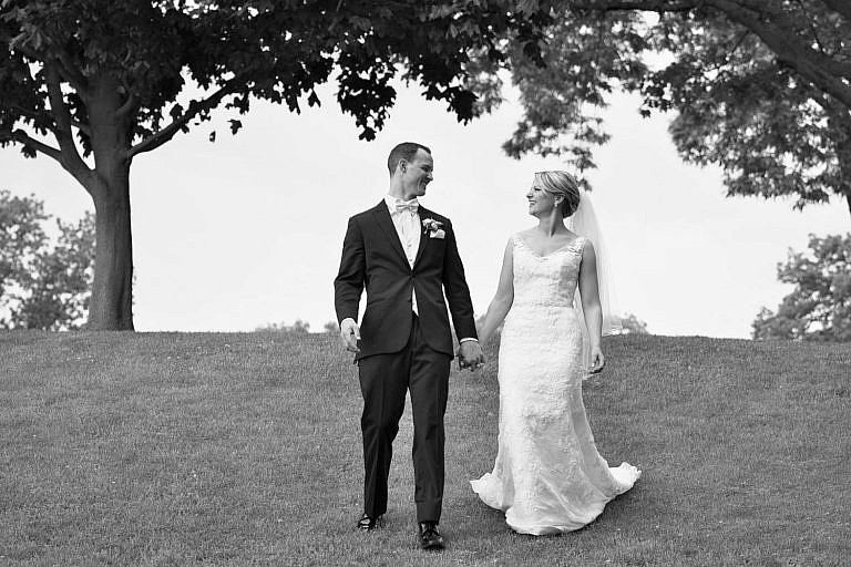 port hope photographer captures penryn mansion wedding at port hope golf and country club and penryn park