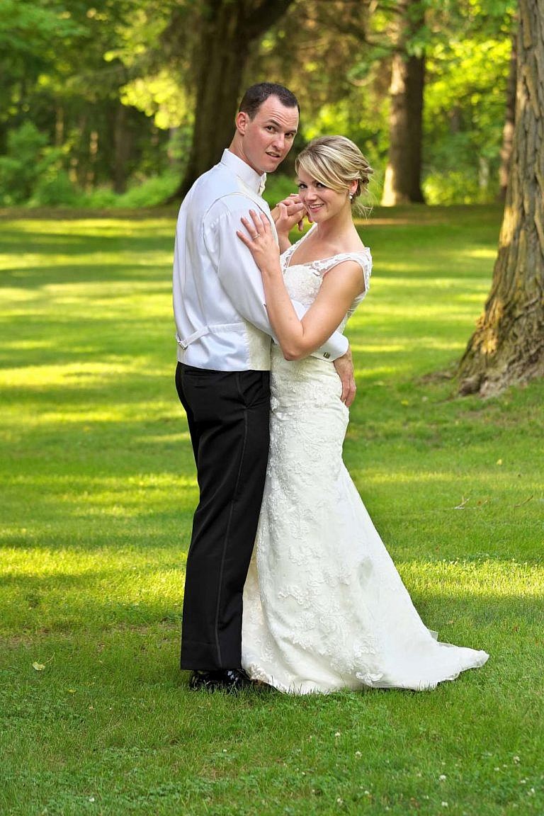 port hope photographer captures penryn mansion wedding at port hope golf and country club and penryn park