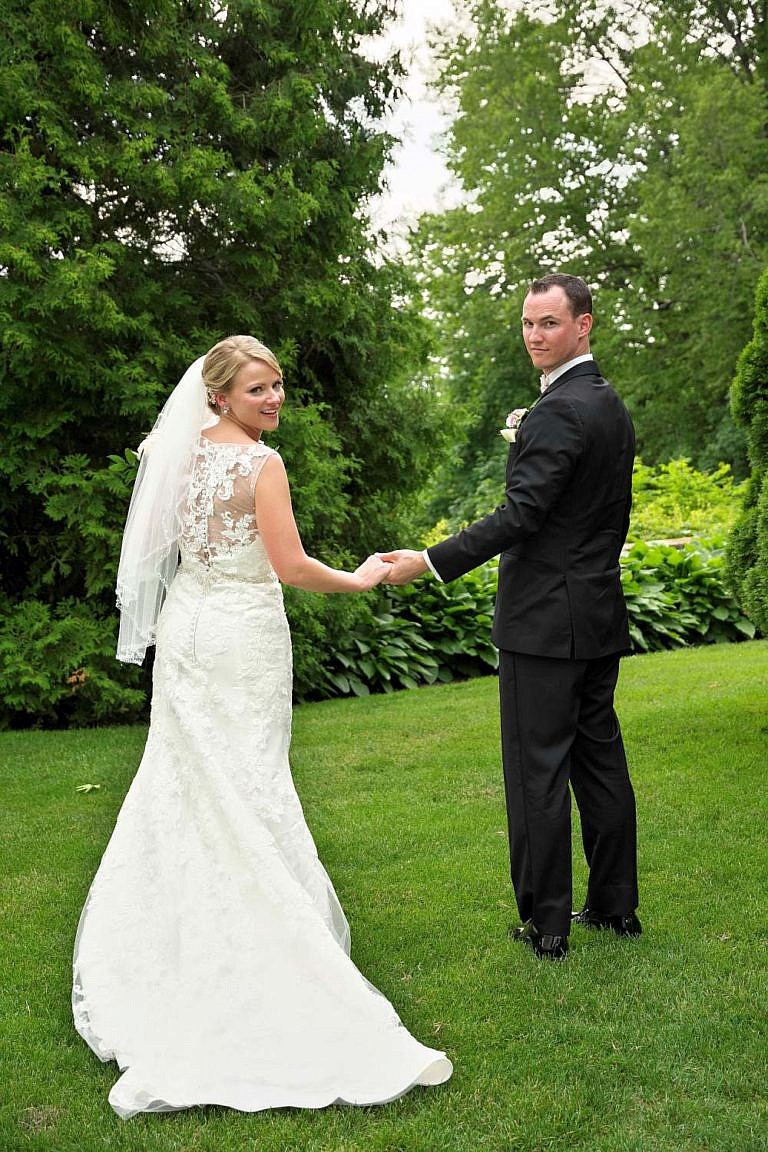 port hope photographer captures penryn mansion wedding at port hope golf and country club and penryn park