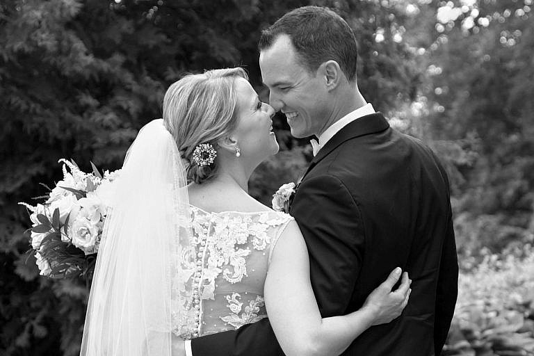 port hope photographer captures penryn mansion wedding at port hope golf and country club and penryn park