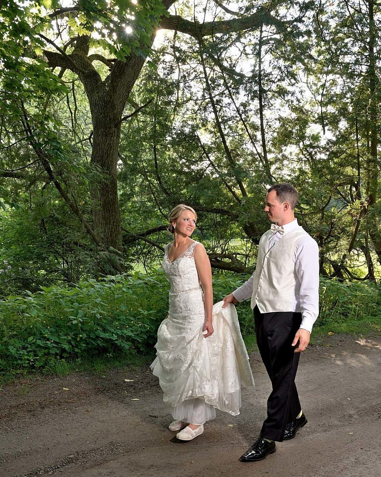 port hope photographer captures penryn mansion wedding at port hope golf and country club and penryn park