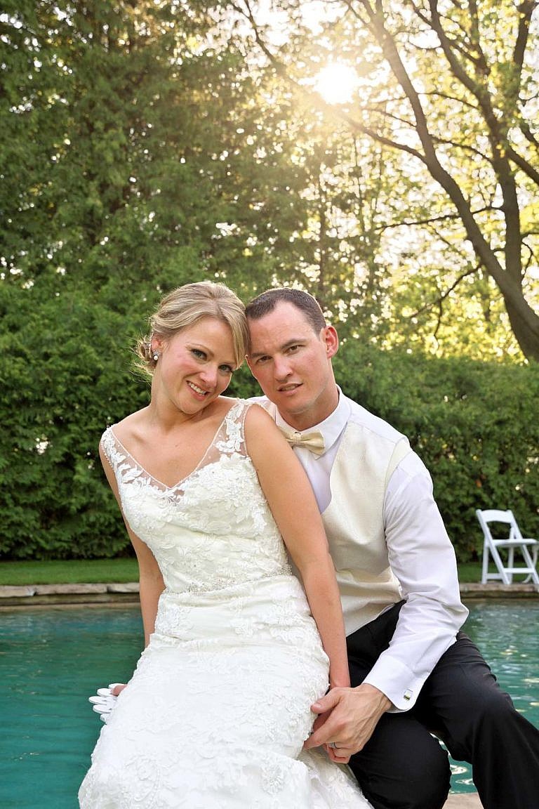 port hope photographer captures penryn mansion wedding at port hope golf and country club and penryn park