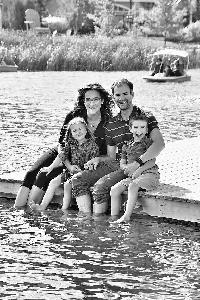 collingwood photographer blue mountain village family portraits