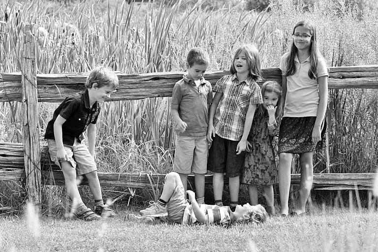 collingwood photographer blue mountain village family portraits