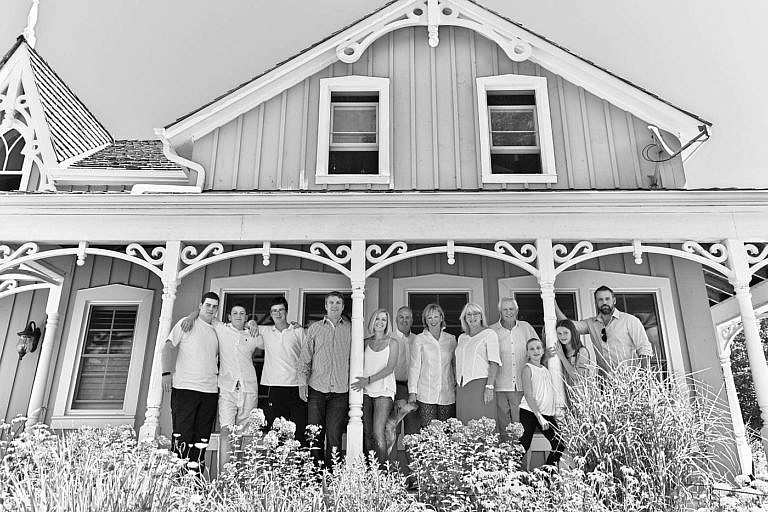 Meaford photographer family portrait session at family farm near Thornbury, Blue Mountains, and Collingwood