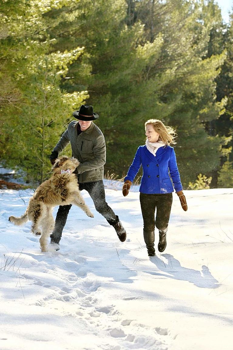 Wasaga beach photographer winter engagement session at Wasaga Beach provincial Park