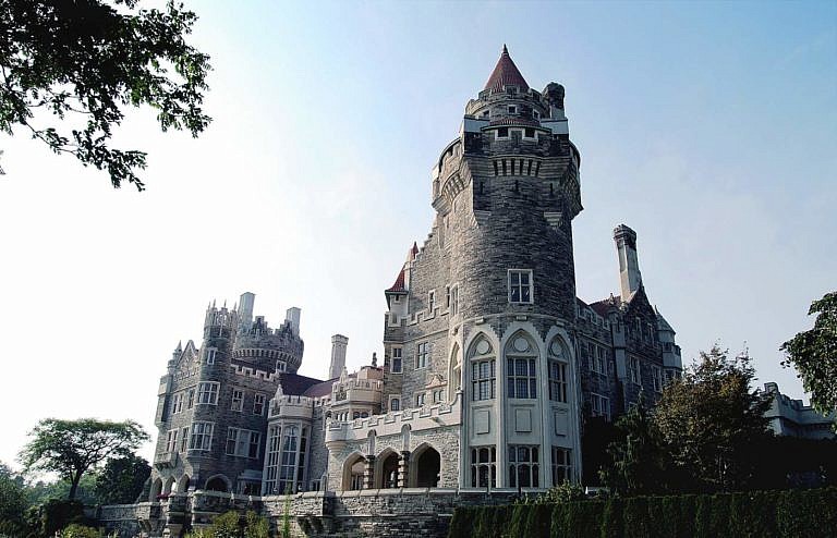 Casa Loma wedding photographer and University of Toronto wedding photographer