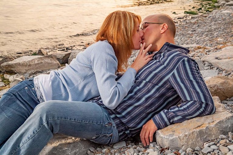 kingston photographer lamoine point engagement photography
