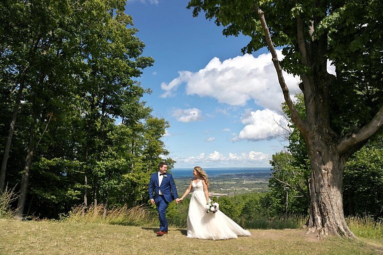 blue mountain wedding photographer collingwood wedding photographer bear estate wedding photographer muskoka wedding photographer