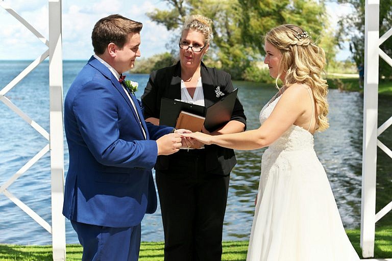 blue mountain wedding photographer collingwood wedding photographer bear estate wedding photographer muskoka wedding photographer