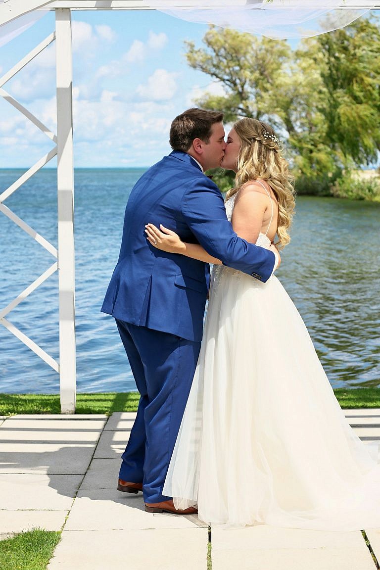 blue mountain wedding photographer collingwood wedding photographer bear estate wedding photographer muskoka wedding photographer