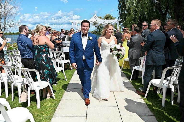 blue mountain wedding photographer collingwood wedding photographer bear estate wedding photographer muskoka wedding photographer